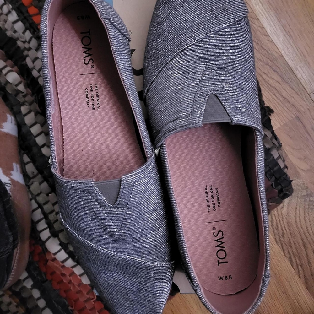 Brand new, never worn